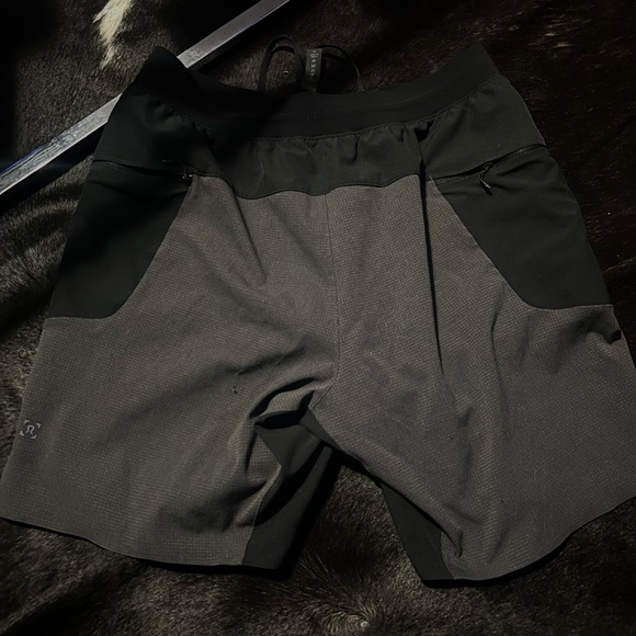 Lululemon shorts 5” - Picture 2 of 4